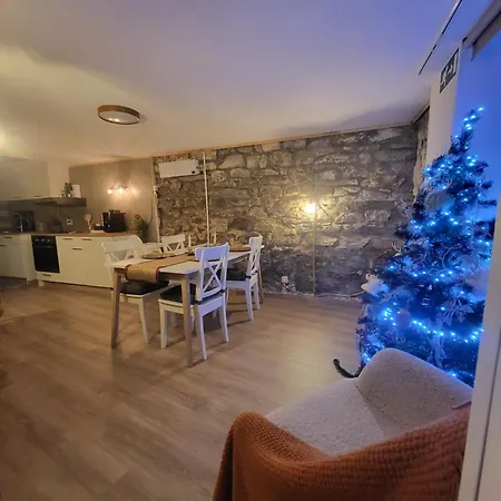 Le Grand Cerf Citadin Casa de Férias Saint-Hubert